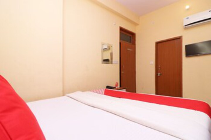 Room 34 of 48