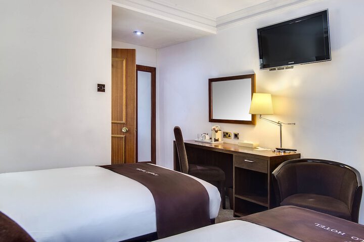 Room 10 of 54