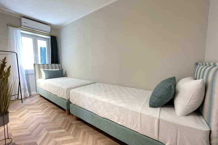 Room 5 of 35