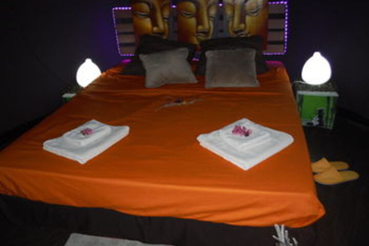 Room 4 of 10