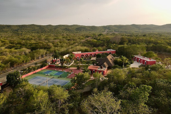 Exterior of Hacienda Maria Elena Yucatán