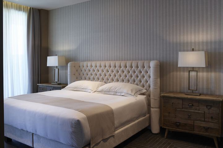 Room 20 of 185