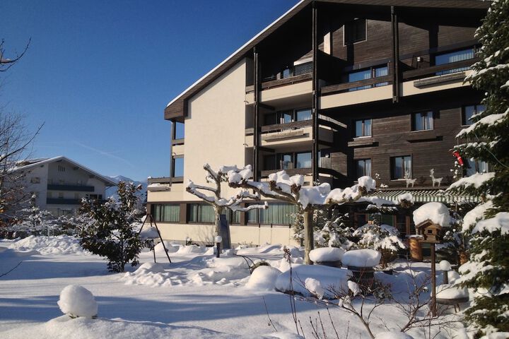 Hotel Exterior 54 of 65