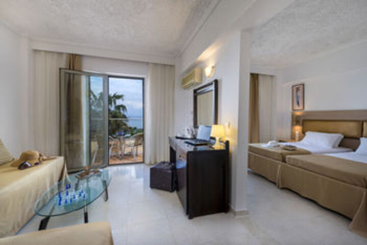 Room 25 of 44