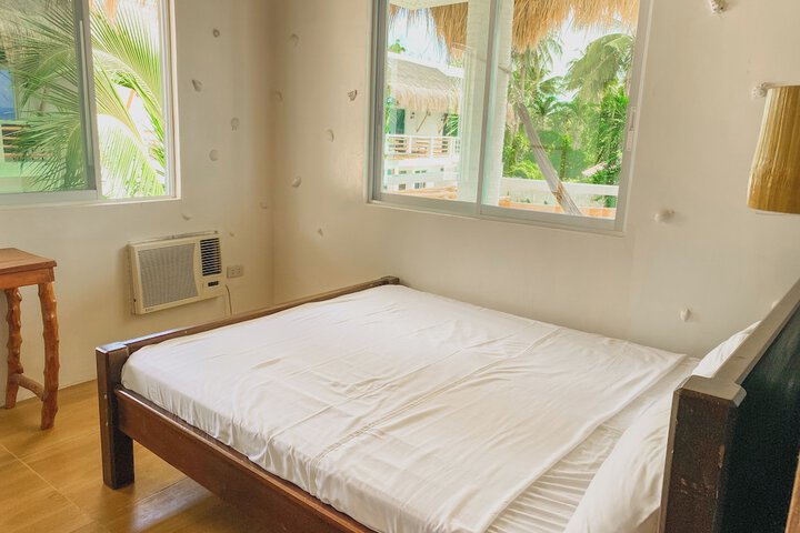 Room 10 of 30