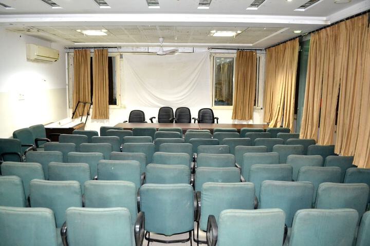 Business Center 21 of 21