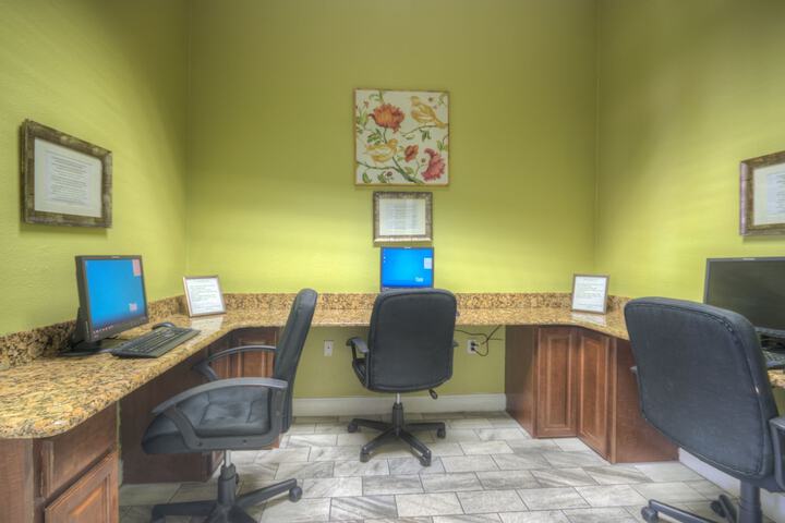 Business Center 5 of 27