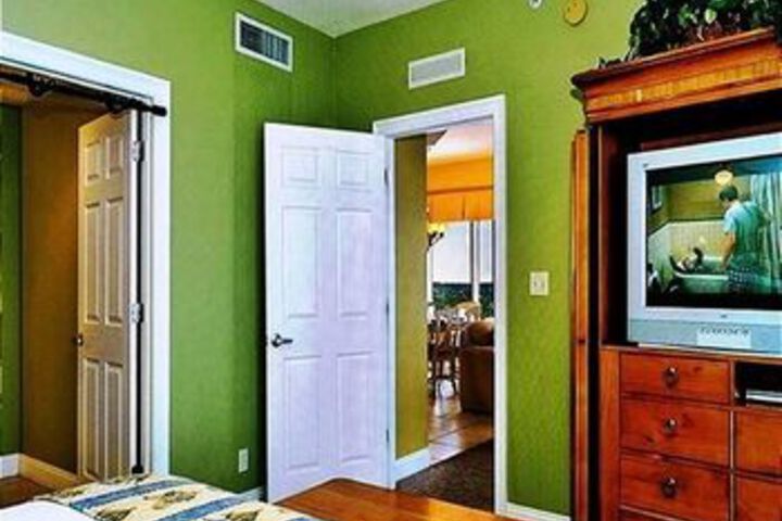 Room 27 of 49