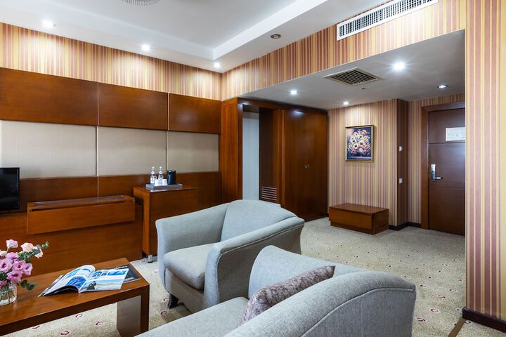 Room 12 of 31