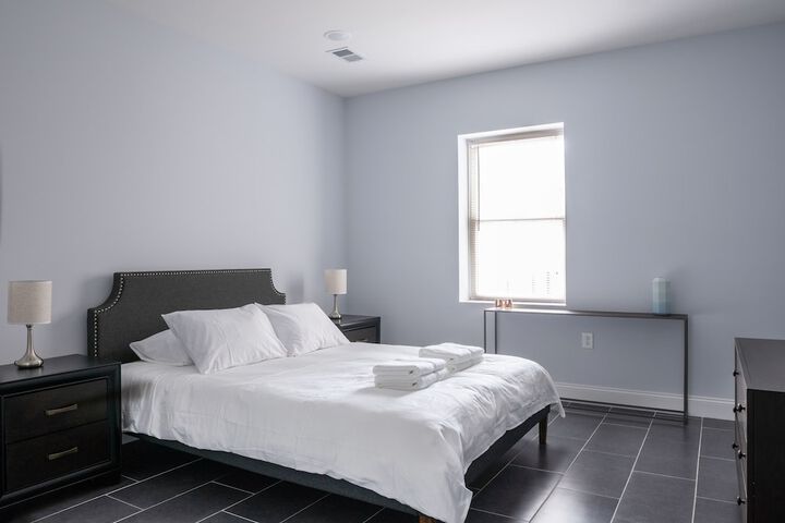 Room 6 of 22