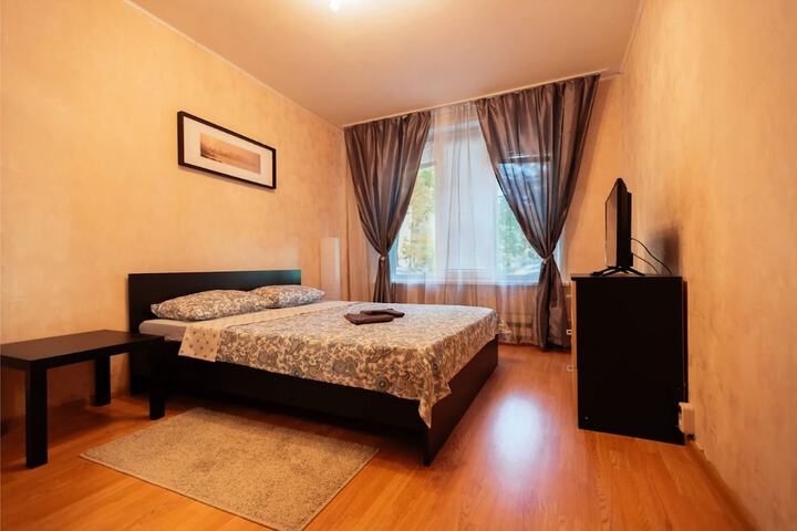 Room 4 of 11
