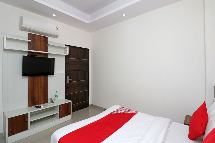 Room 16 of 23
