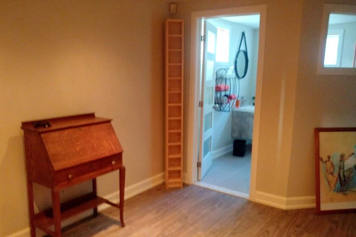 Room 4 of 14