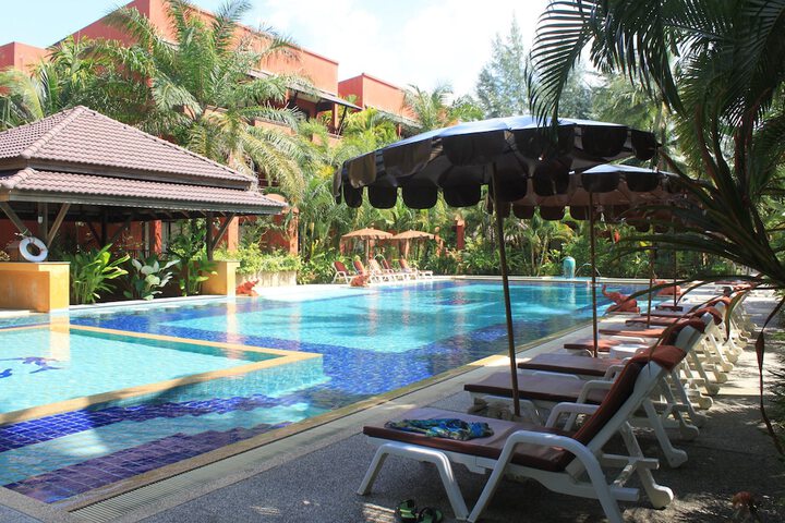 Pool 78 of 136