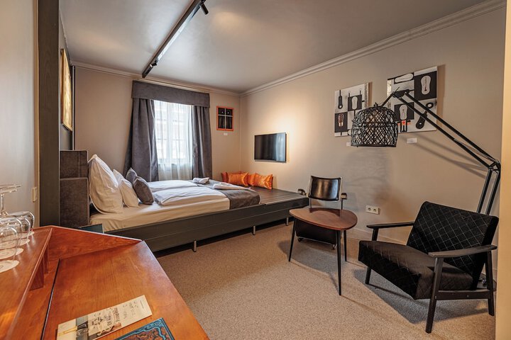 Room 41 of 103