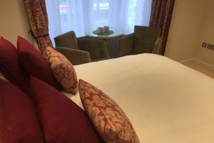 Room 21 of 27