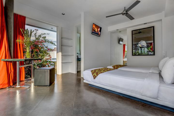Room 3 of 29
