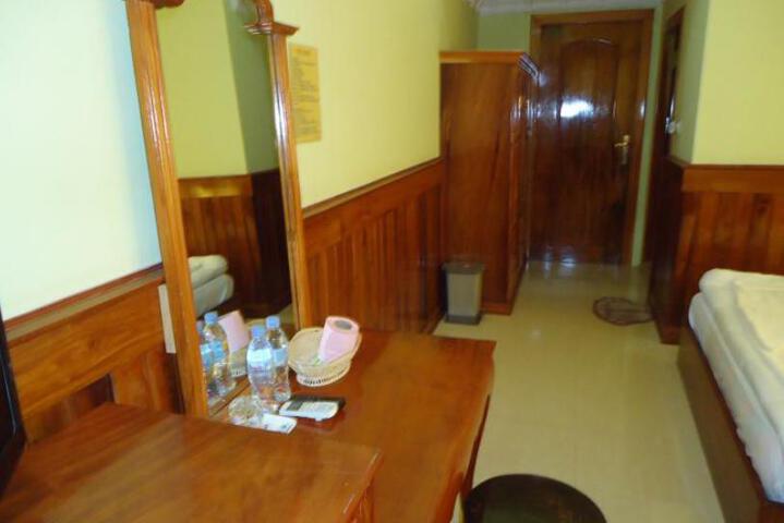 Room 3 of 6
