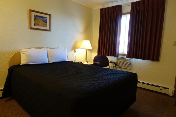 Room 8 of 30