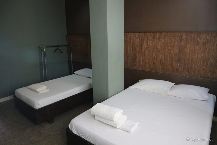 Room 13 of 35