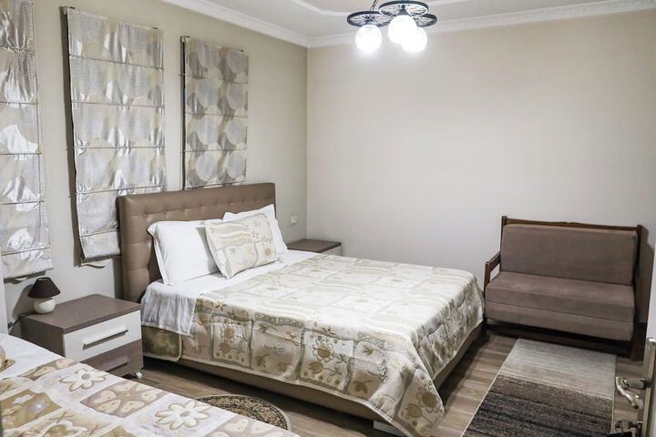 Room 28 of 67