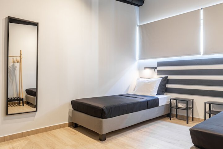 Room 10 of 46