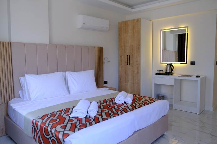 Room 15 of 50