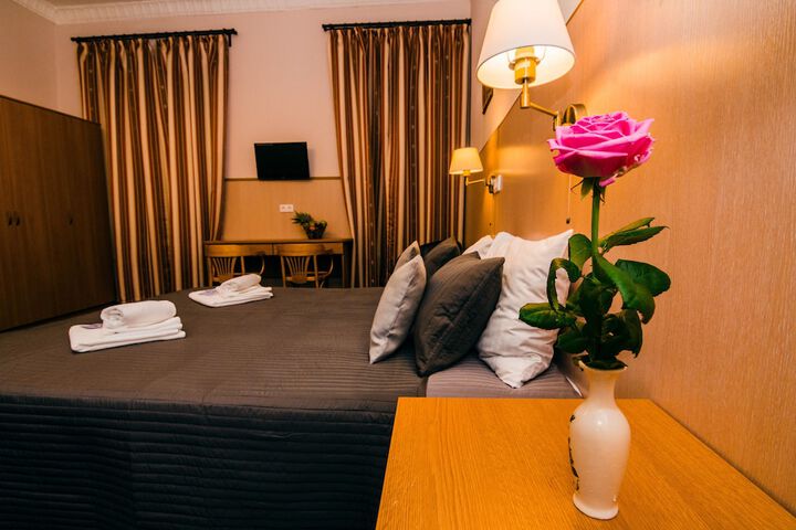 Room 15 of 52