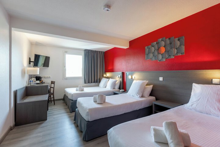 Room 33 of 67