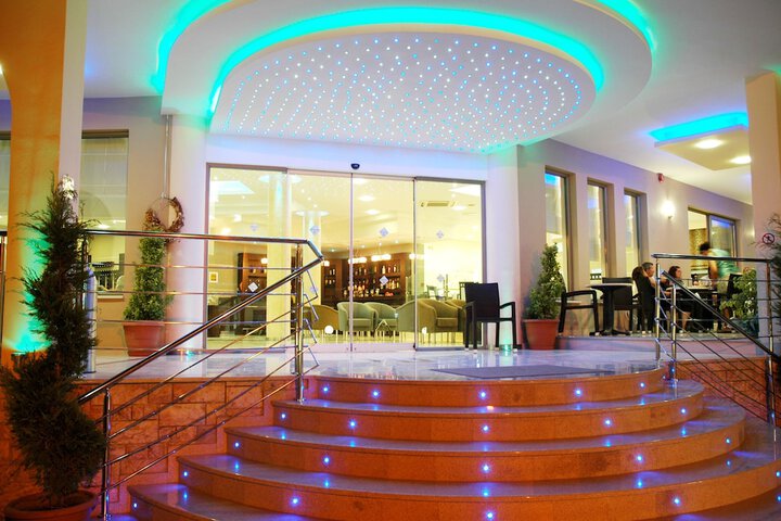 Hotel 32 of 41