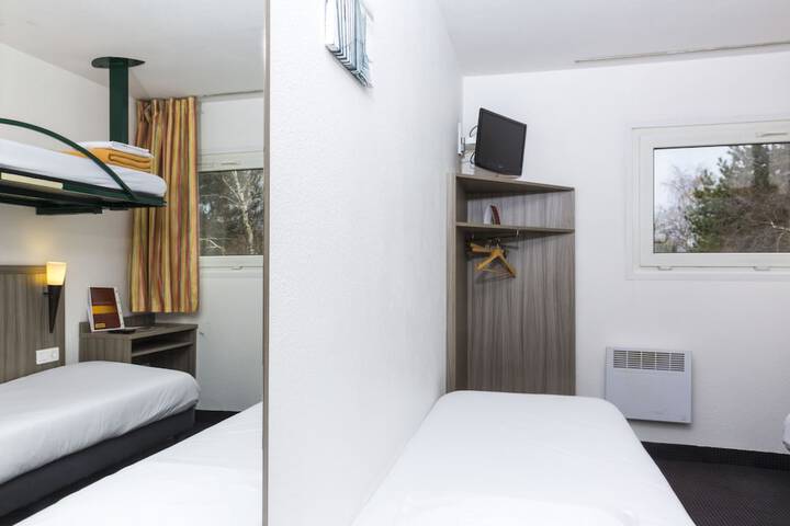Room 11 of 51