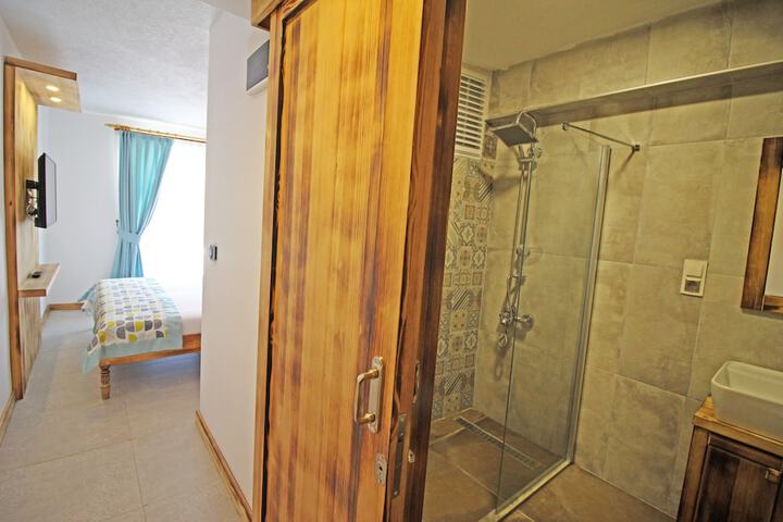 Room 17 of 61