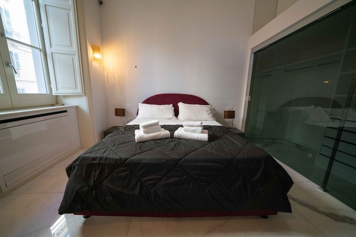 Room 5 of 20
