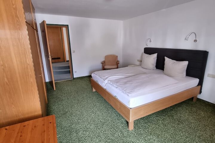 Room 16 of 91