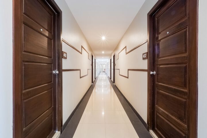 Ballroom/Hall 19 of 25