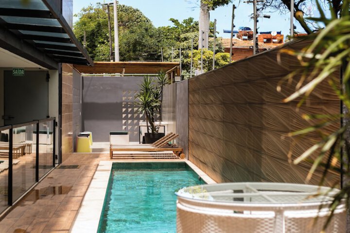 Pool 40 of 54