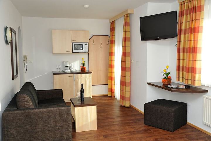 Room 9 of 26