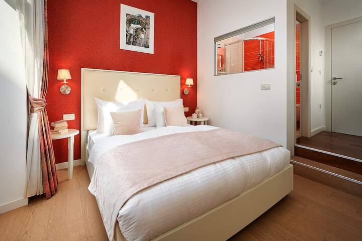 Room 3 of 11
