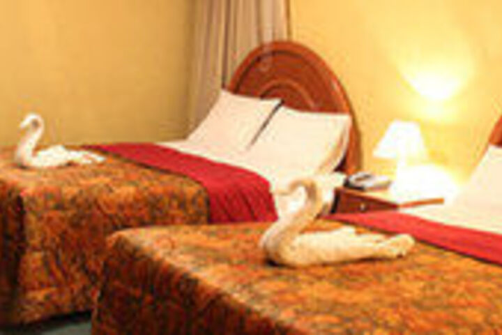 Room 7 of 28