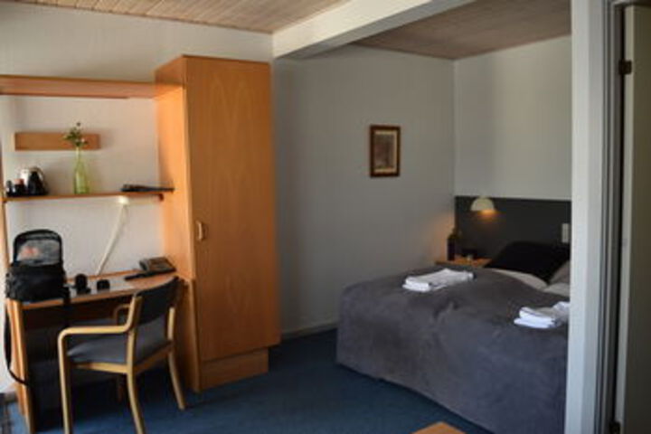 Room 33 of 55