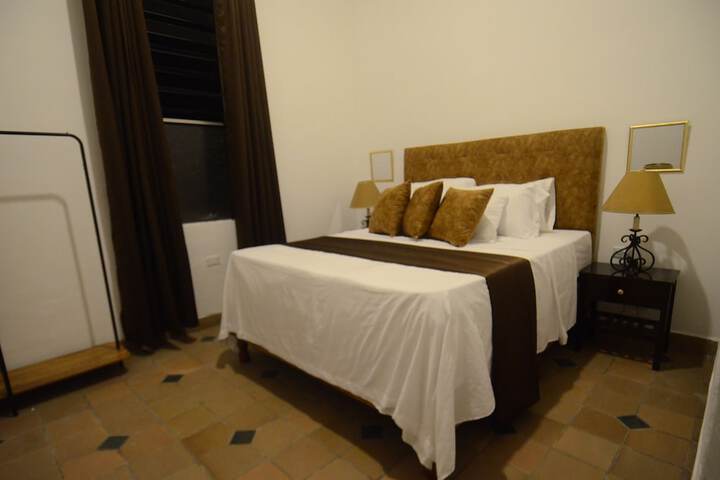 Room 13 of 39