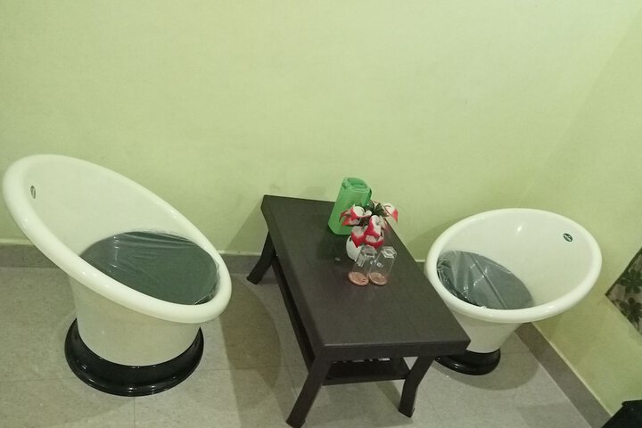 Room 27 of 44