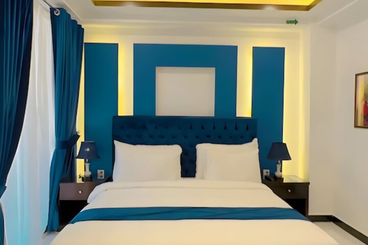 Room 6 of 29
