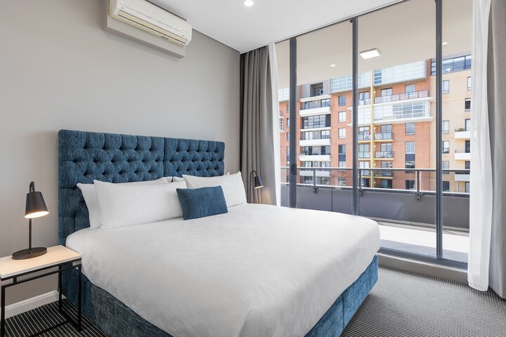 Room 15 of 60