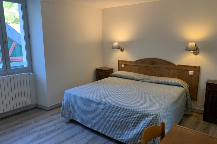 Room 12 of 35