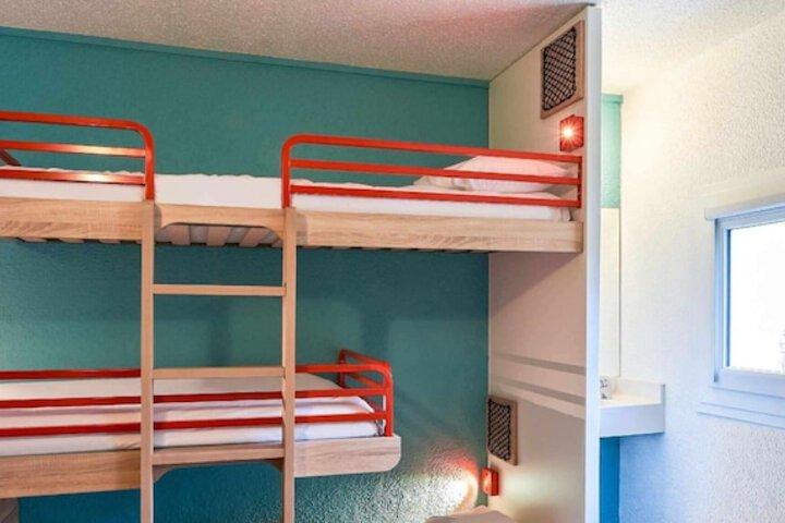 Room 5 of 84