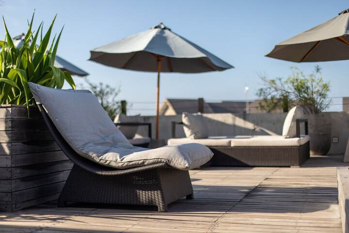 Sundeck 71 of 73