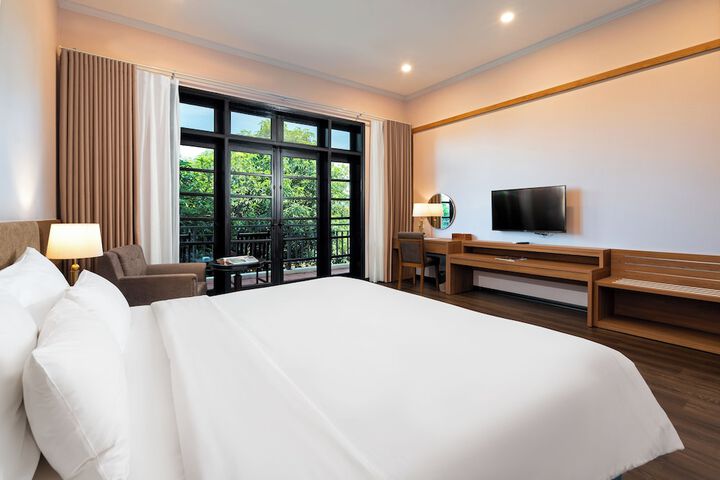 Room 34 of 81