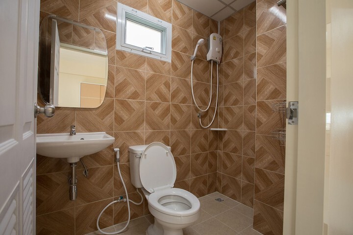 Room 9 of 9