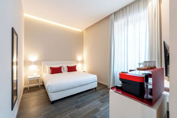 Room 6 of 22